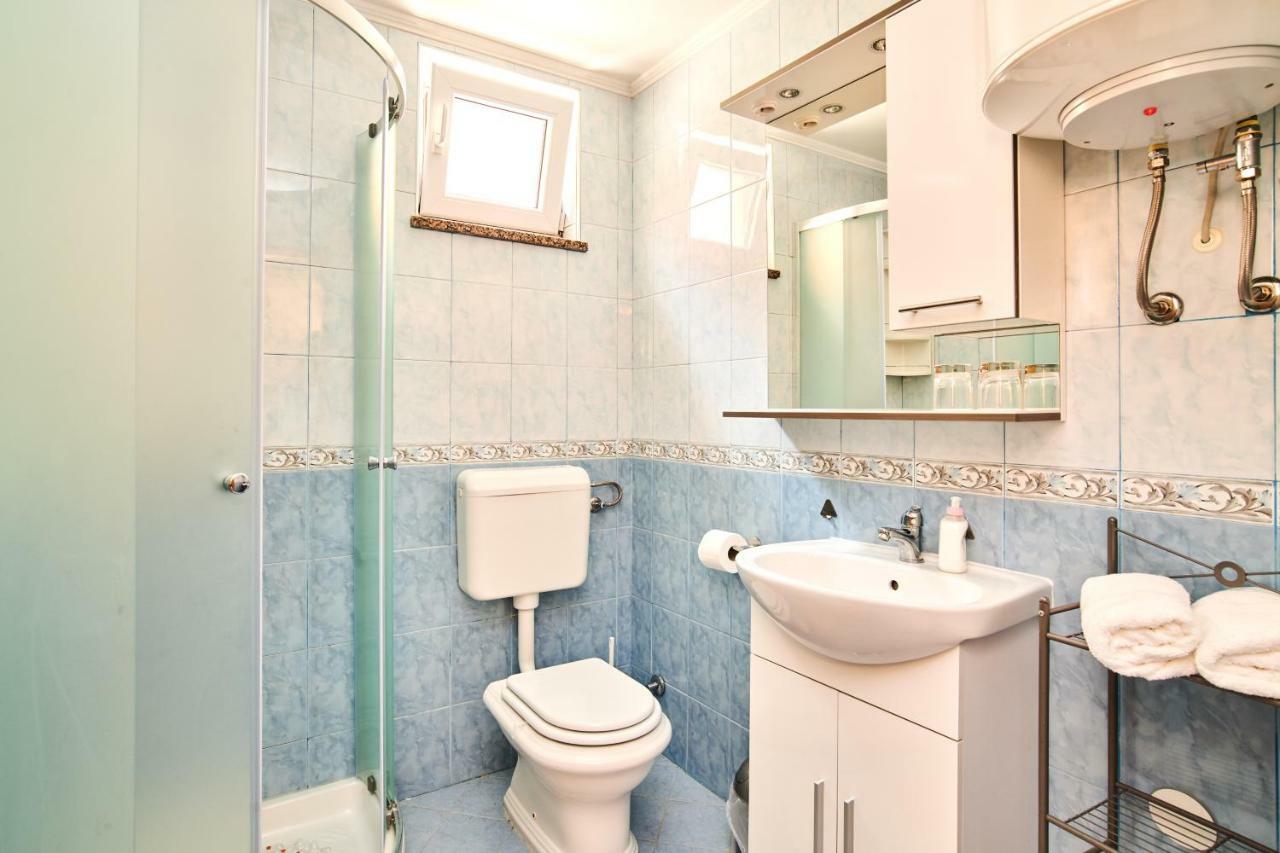 App Sverko Apartment Vilanija Luaran gambar